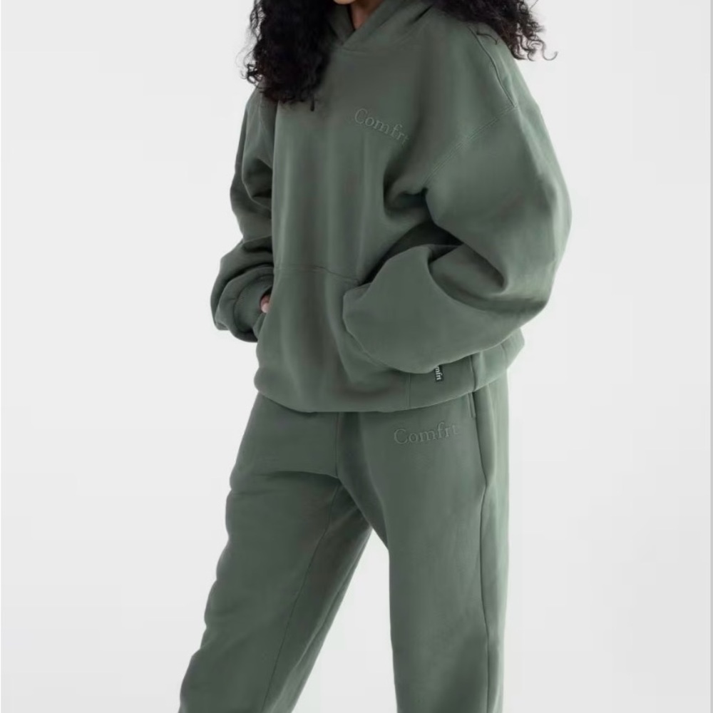 Comfrt Green Hoodie and Sweatpants Minimalist Set